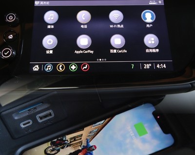 凭实力抢豪华品牌的蛋糕——实拍别克昂科威S艾维亚 无线CarPlay加持下的破局之旅
